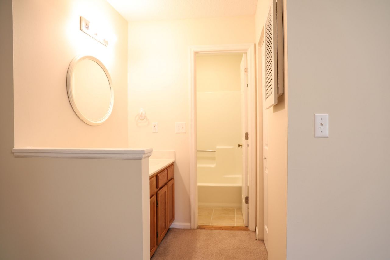 403 Sunnyside Way Photo 14