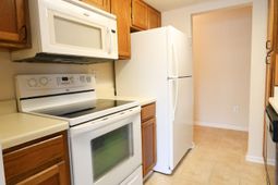 403 Sunnyside Way photo 4