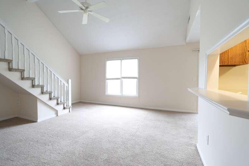 403 Sunnyside Way Photo 7