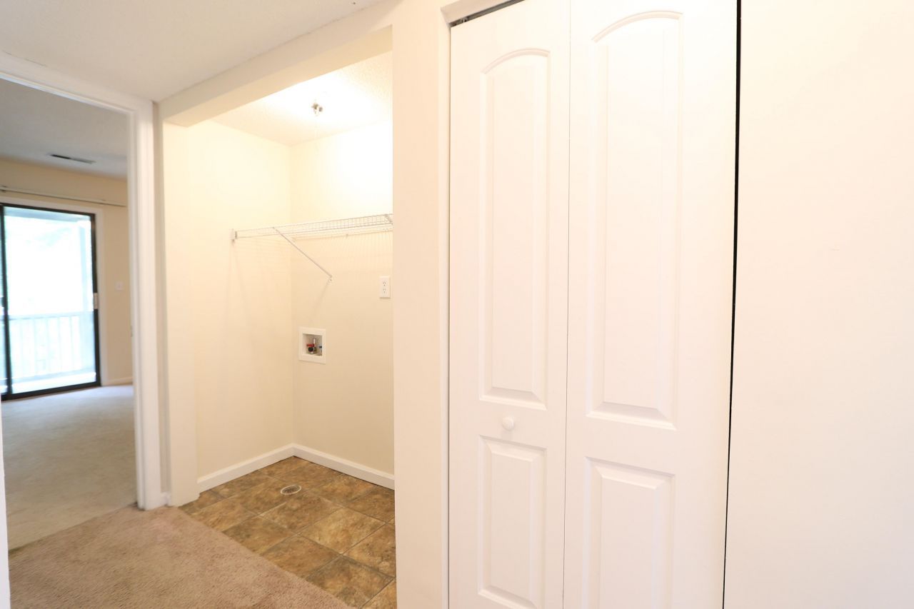 403 Sunnyside Way Photo 9