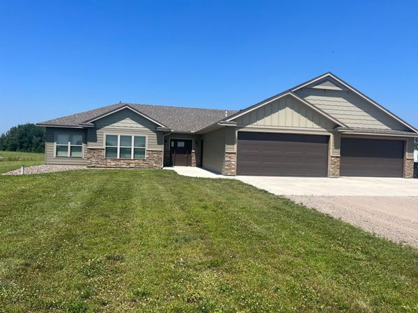 5855 281st Avenue NW, Isanti, MN 55040