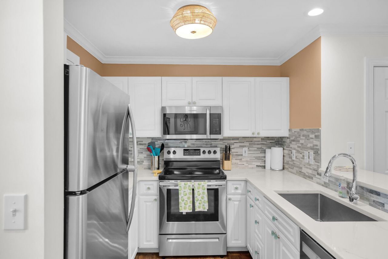 60 Golf Club Drive, Key West, FL 33040 Photo