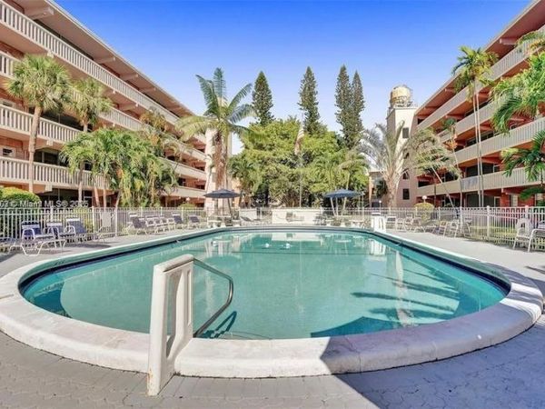 180 NE 12th Ave, Unit 14A, Hallandale Beach, FL 33009