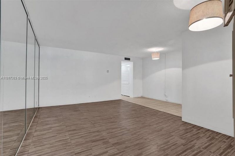 180 NE 12th Ave, Unit 14A, Hallandale Beach, FL 33009 Photo