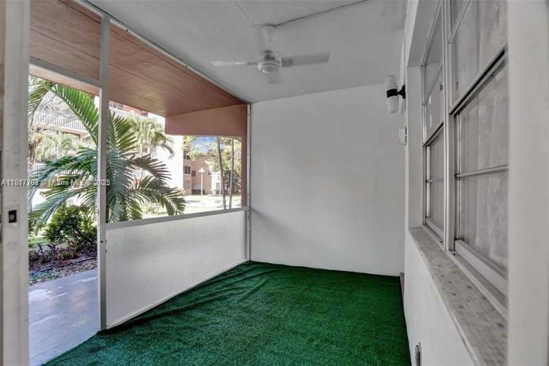 180 NE 12th Ave, Unit 14A, Hallandale Beach, FL 33009 Photo