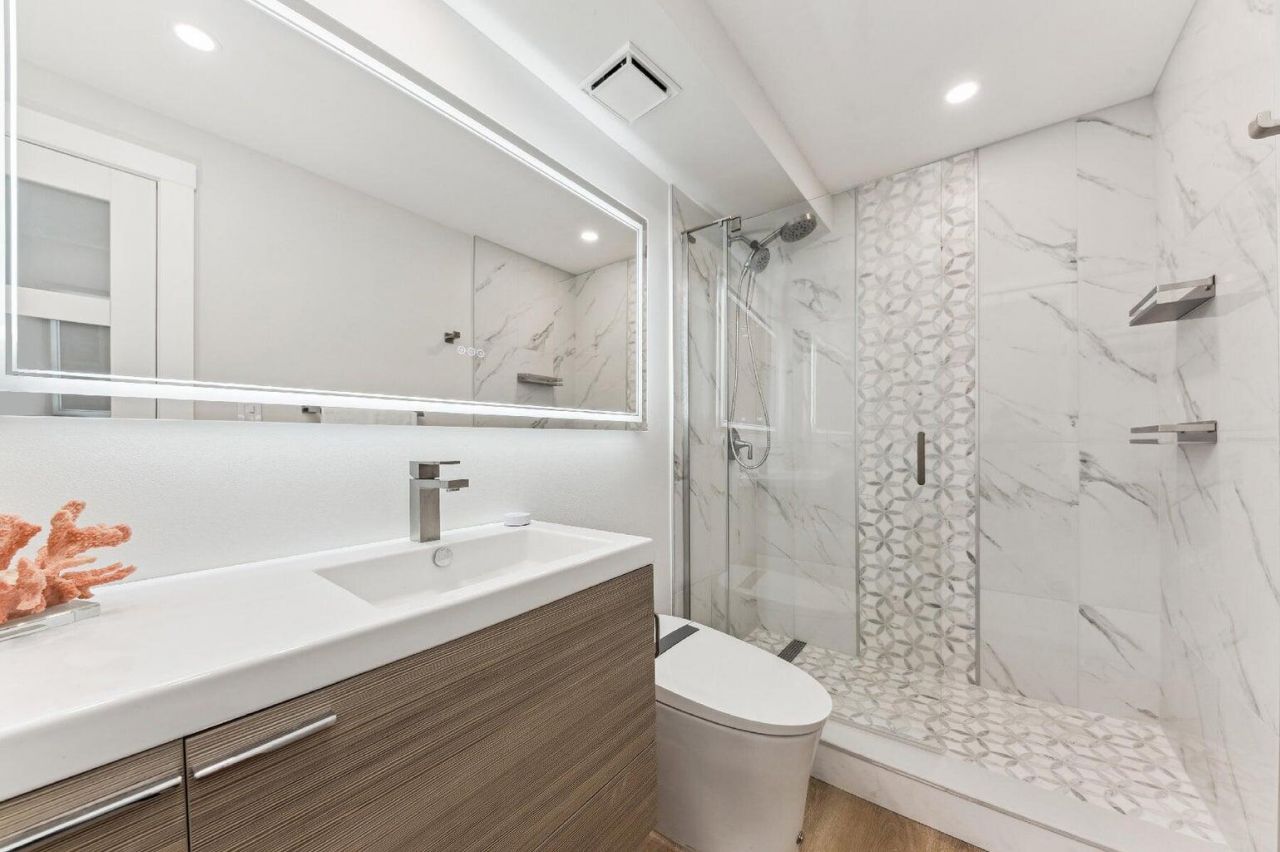 108 Paradise Harbour Boulevard, Unit 107, North Palm Beach, FL 33408 Photo