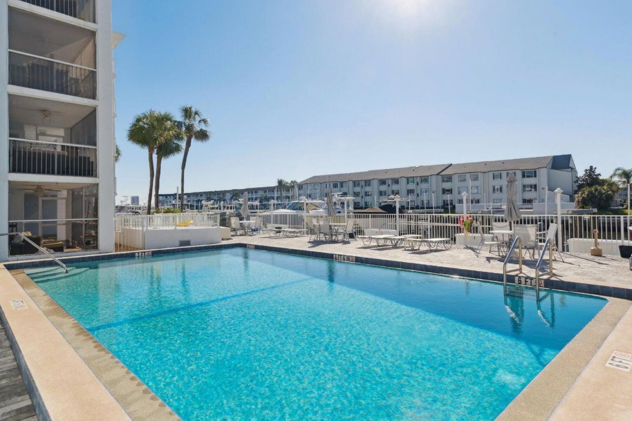 108 Paradise Harbour Boulevard, Unit 107, North Palm Beach, FL 33408 Photo