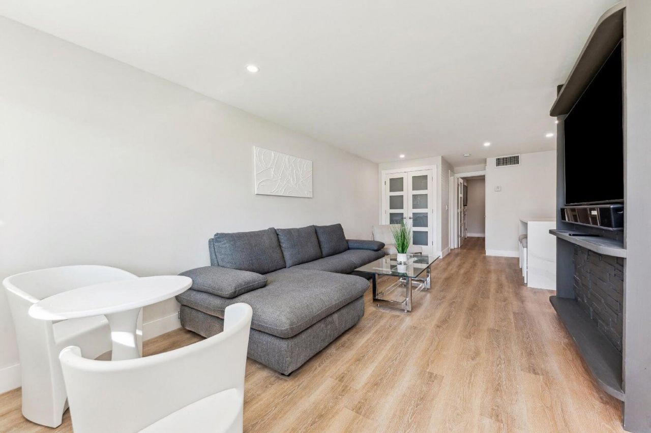 108 Paradise Harbour Boulevard, Unit 107, North Palm Beach, FL 33408 Photo