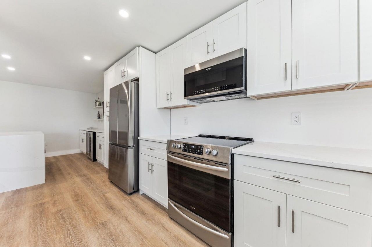 108 Paradise Harbour Boulevard, Unit 107, North Palm Beach, FL 33408 Photo