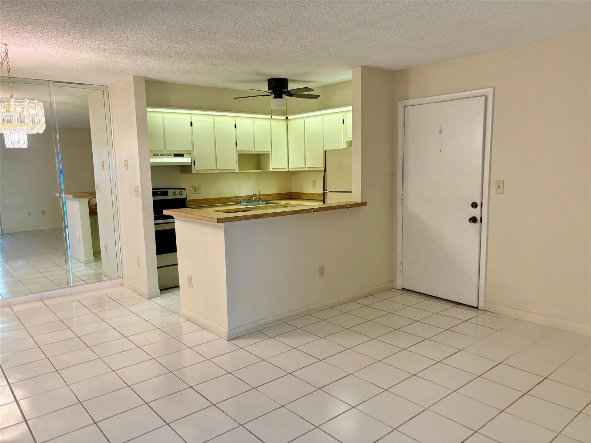 9384 S Belfort Circle, Unit 101, Tamarac, FL 33321 Photo