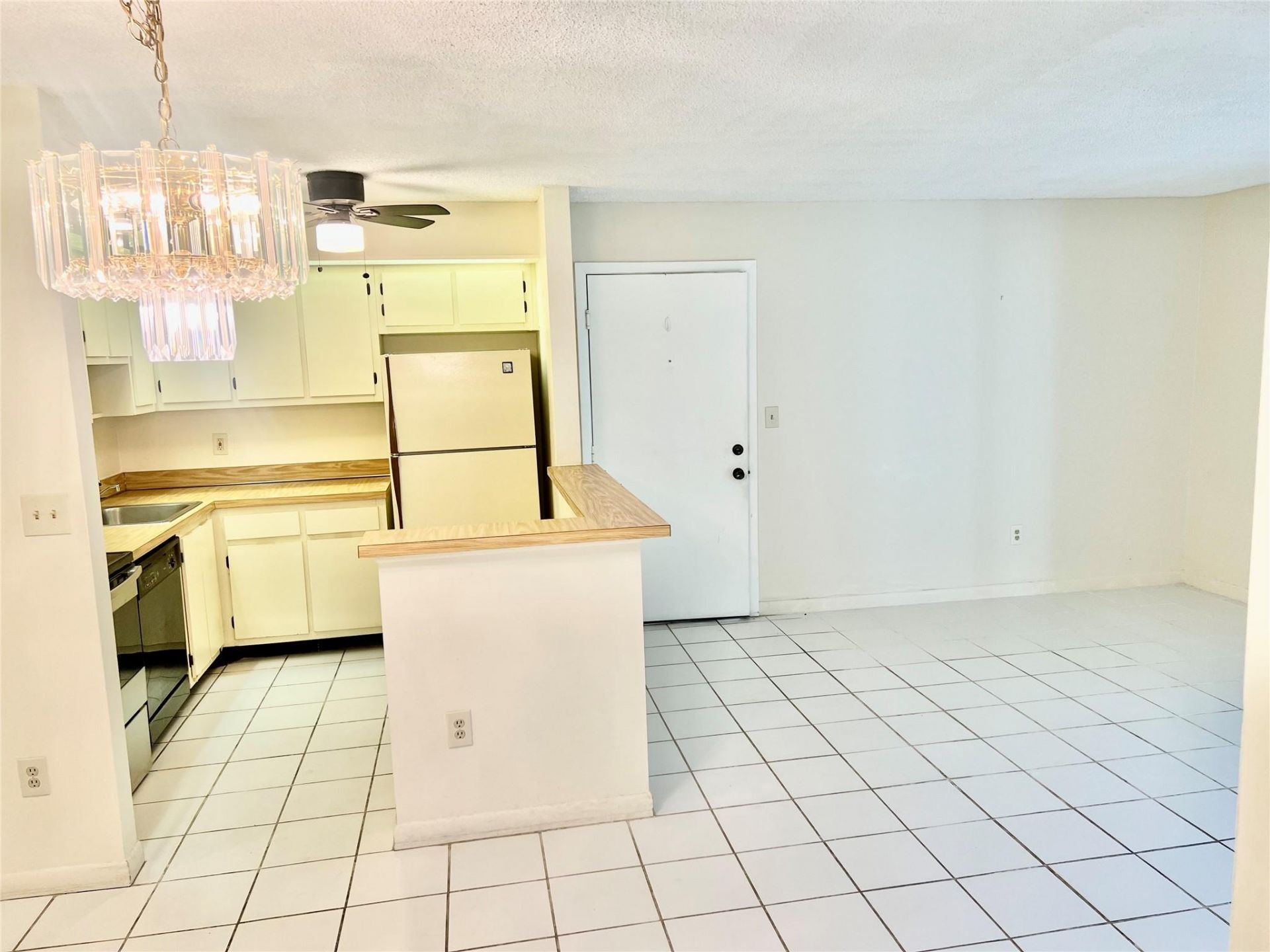 9384 S Belfort Circle, Unit 101, Tamarac, FL 33321 Photo