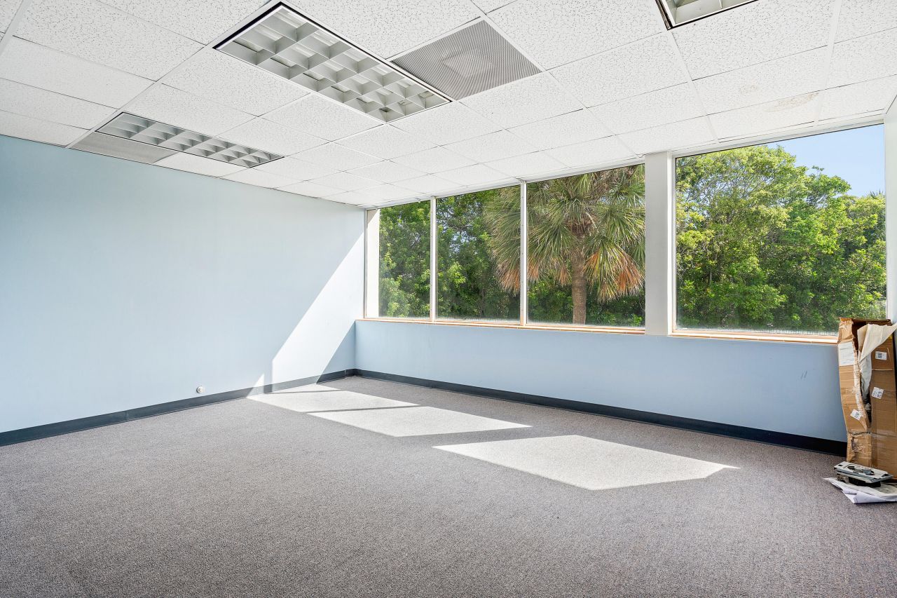 555 SW 12th Avenue, Pompano Beach, FL 33064 Photo