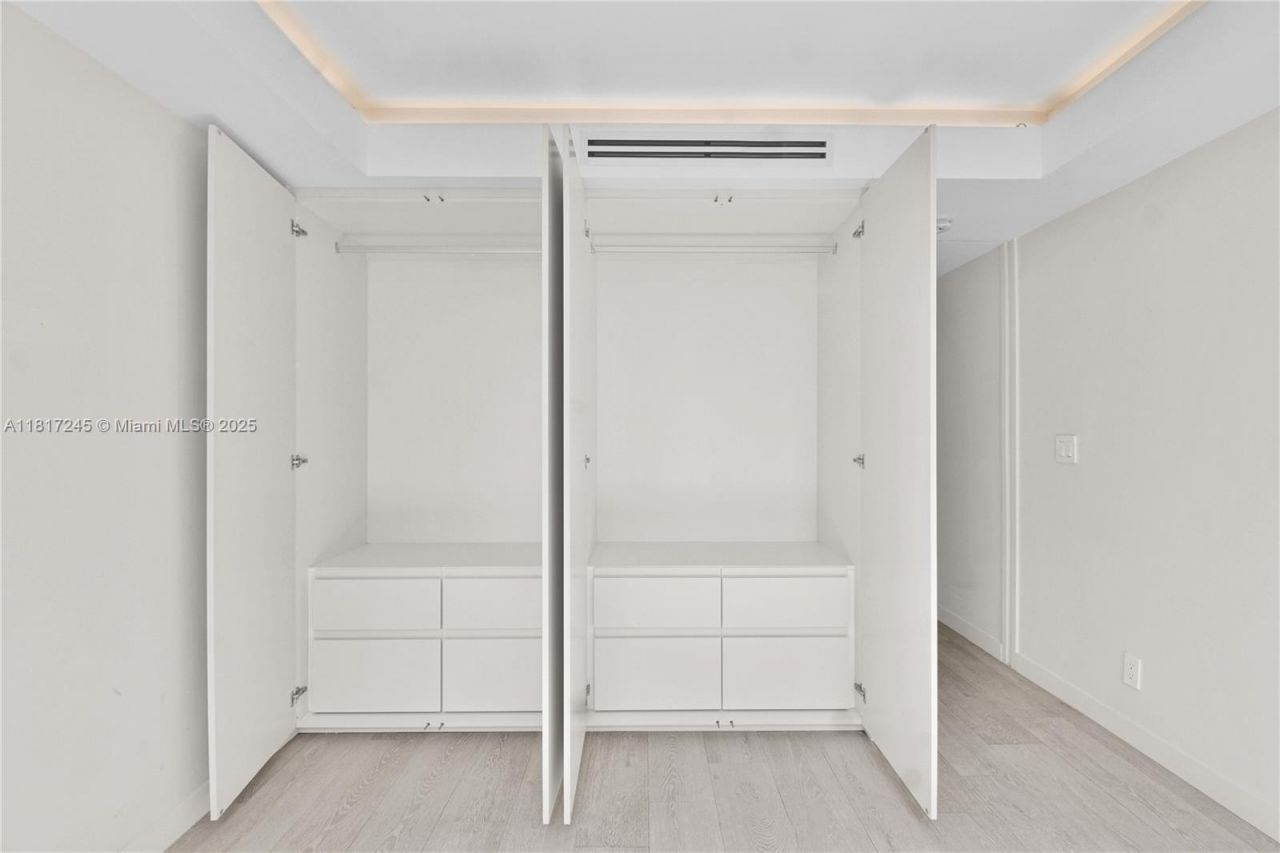 5700 Collins Ave, Unit 7A, Miami Beach, FL 33140 Photo