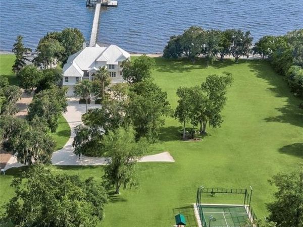 100 MULBERRY Avenue, Mandeville, LA 70448