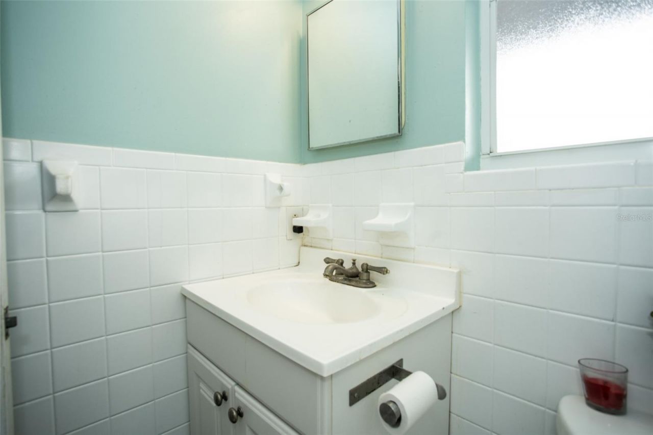 1001 57th Avenue N, Saint Petersburg, FL 33703 Photo