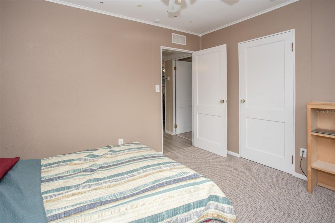 1001 57th Avenue N, Saint Petersburg, FL 33703 Photo