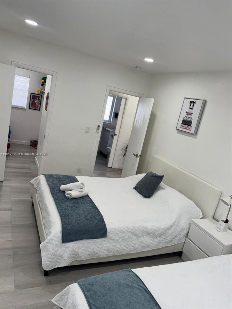 251 NW 57th Ave, Miami, FL 33126 Photo