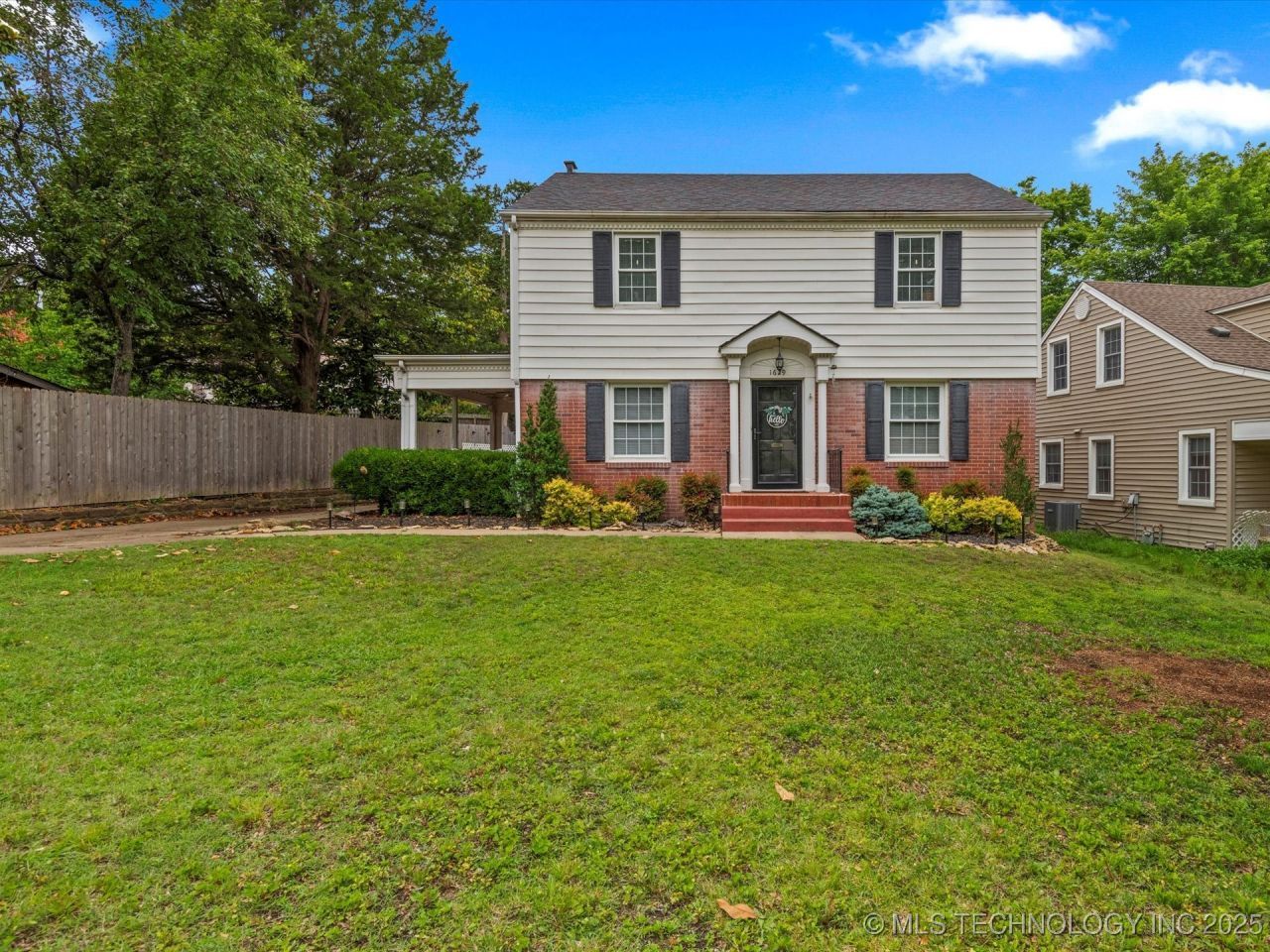 1629 Dewey Avenue, Bartlesville, OK 74003 Main Photo