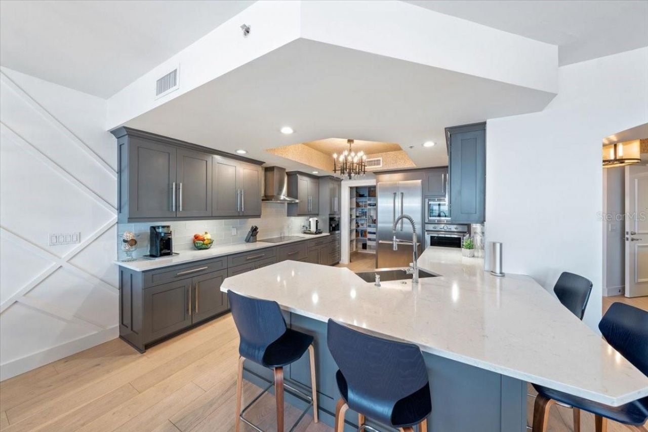 2104 W 1st Street, Unit 1402, Fort Myers, FL 33901 Photo