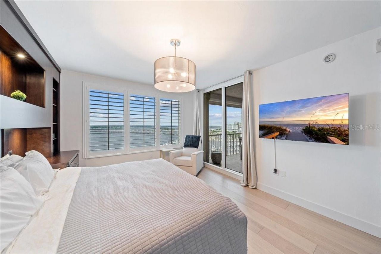 2104 W 1st Street, Unit 1402, Fort Myers, FL 33901 Photo