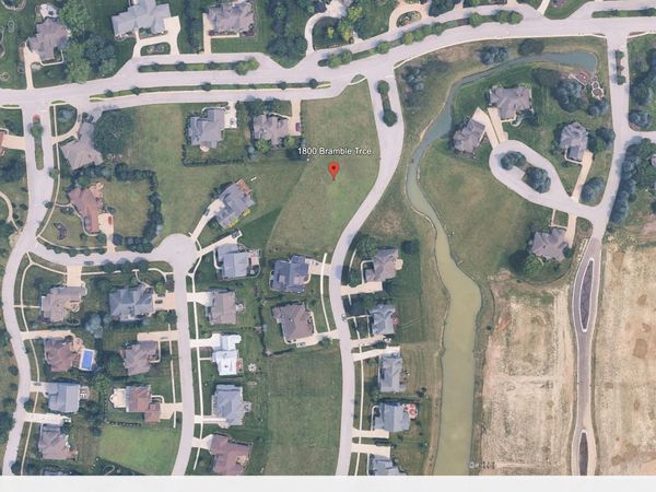 1800 Bramble Trace, Chesterton, IN 46304