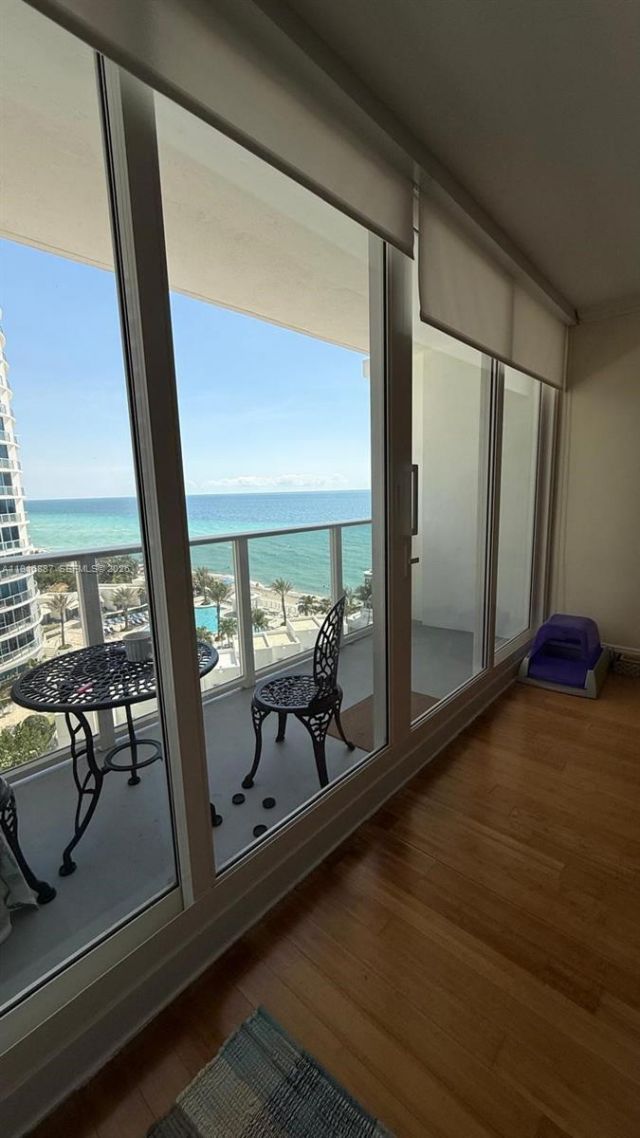 3505 S Ocean Dr, Unit 1010, Hollywood, FL 33019 Photo