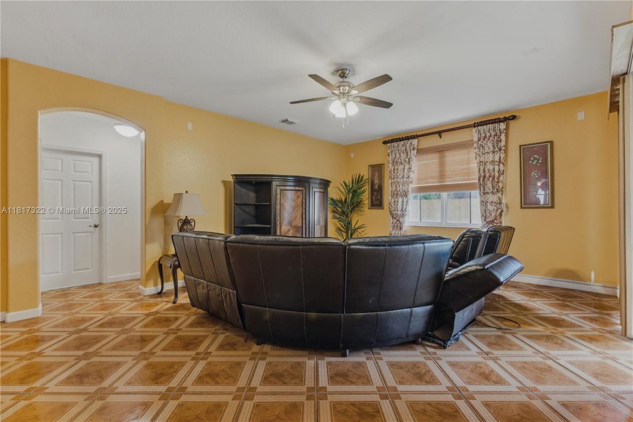 12251 SW 122nd Path, Miami, FL 33186 Photo