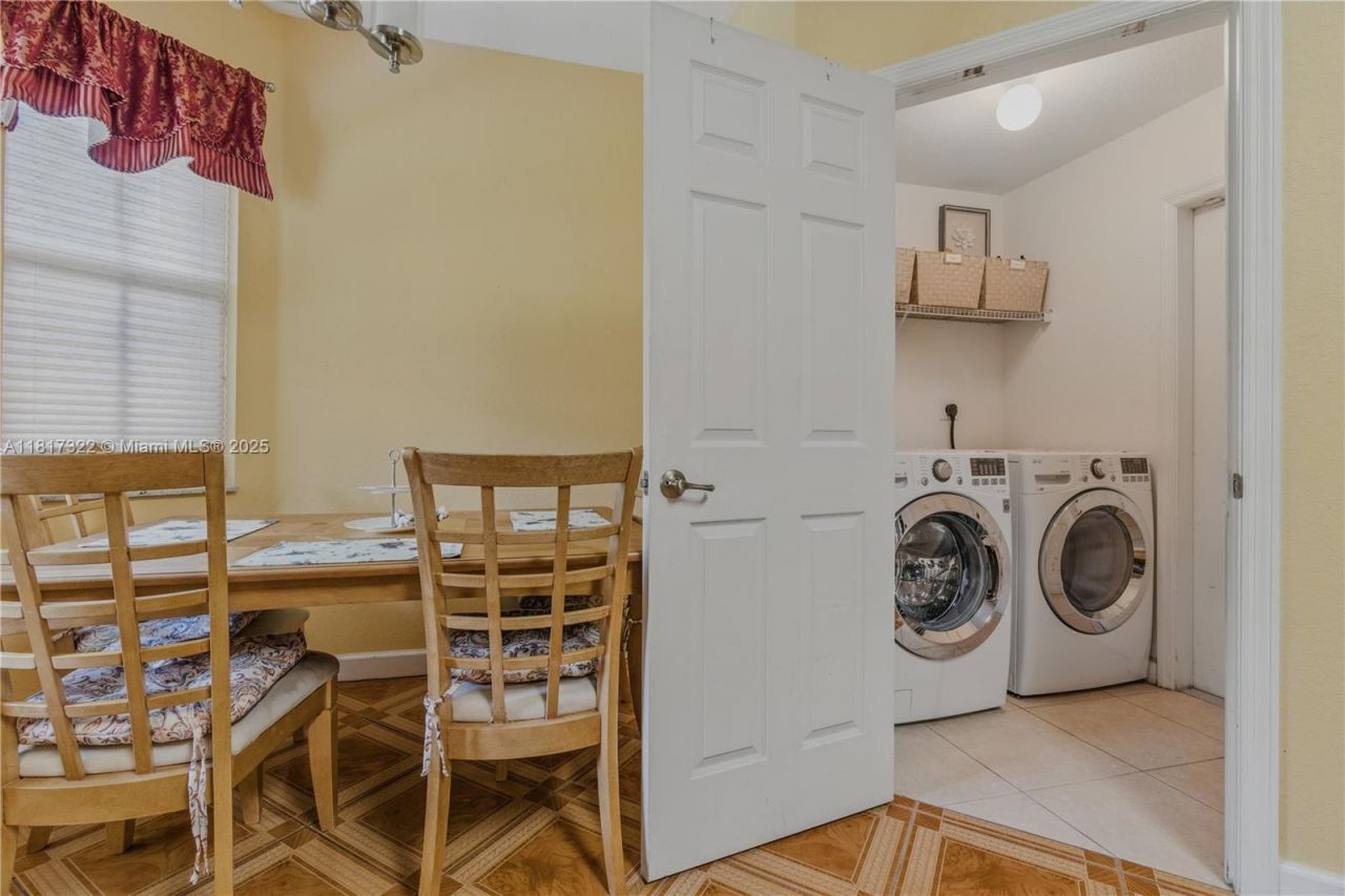 12251 SW 122nd Path, Miami, FL 33186 Photo