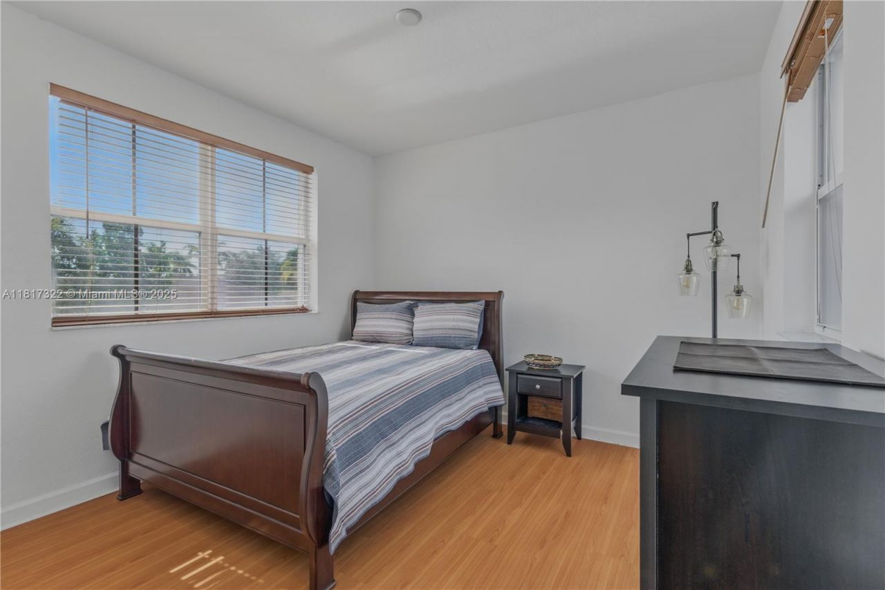 12251 SW 122nd Path, Miami, FL 33186 Photo