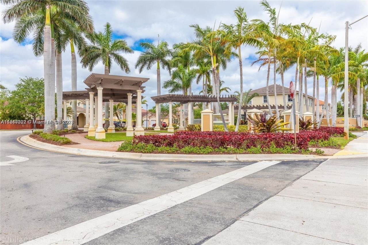 12251 SW 122nd Path, Miami, FL 33186 Photo