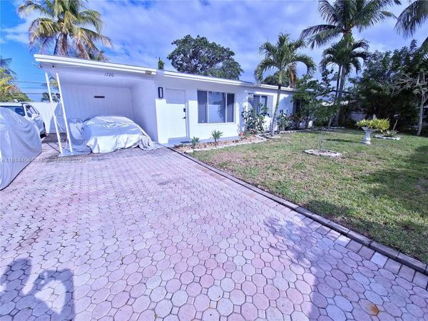 1720 SW 64th Ave, North Lauderdale, FL 33068