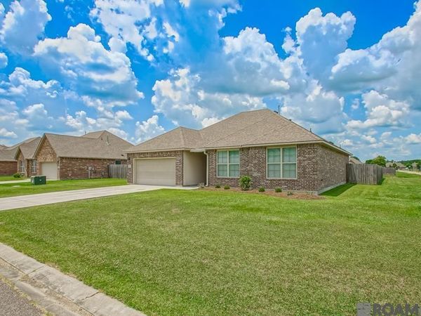 14079 Oakwilde Ave, Denham Springs, LA 70706