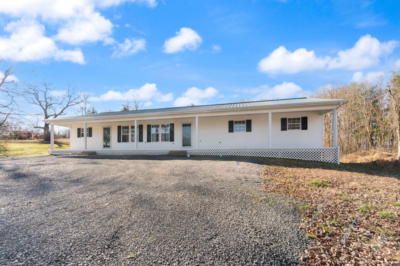 198 W Cumberland Avenue, Jamestown, KY 42629 Main Photo
