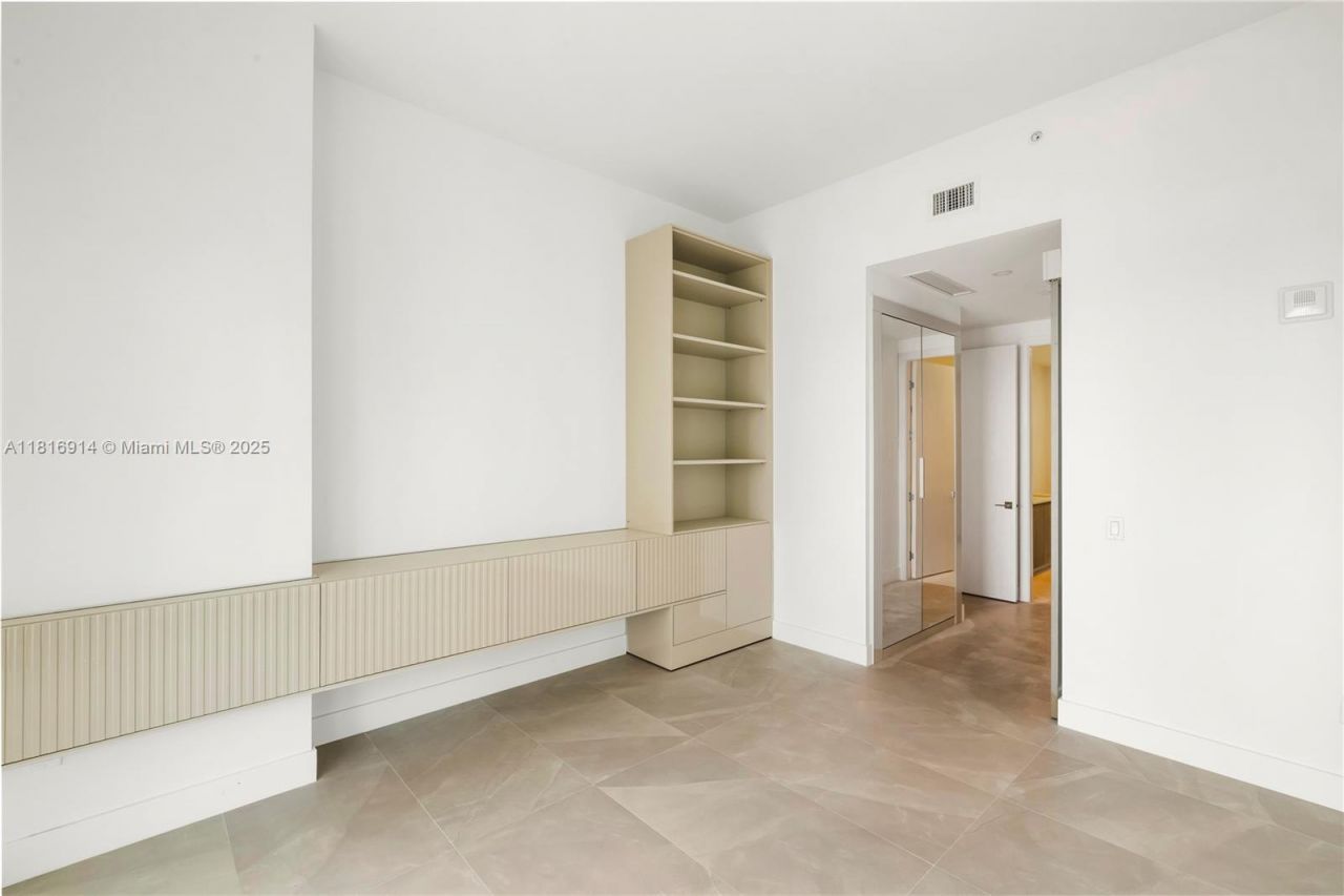 17550 Collins, Unit 1604, Sunny Isles Beach, FL 33160 Photo