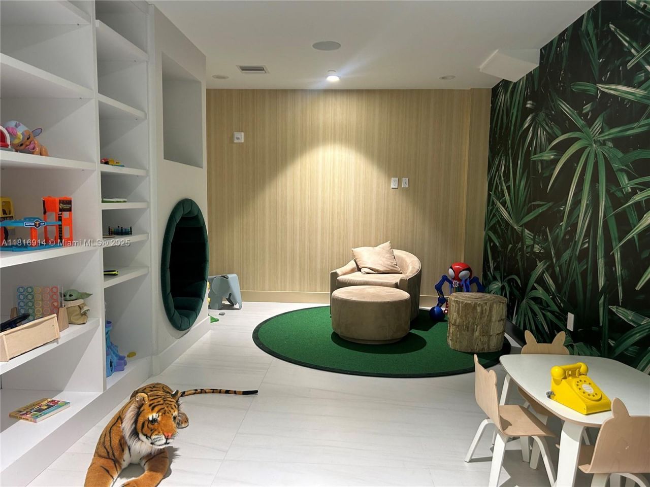 17550 Collins, Unit 1604, Sunny Isles Beach, FL 33160 Photo