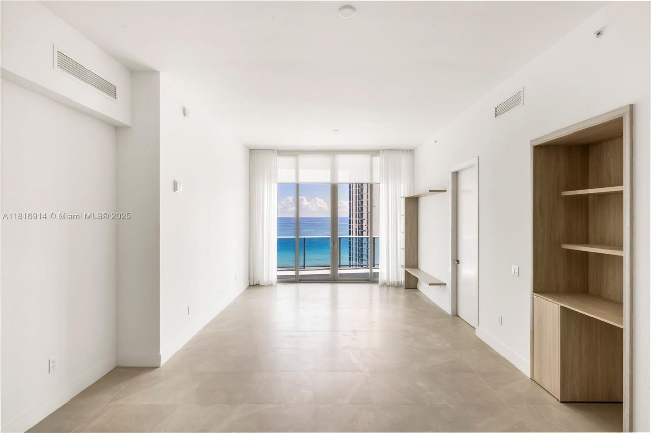 17550 Collins, Unit 1604, Sunny Isles Beach, FL 33160 Photo