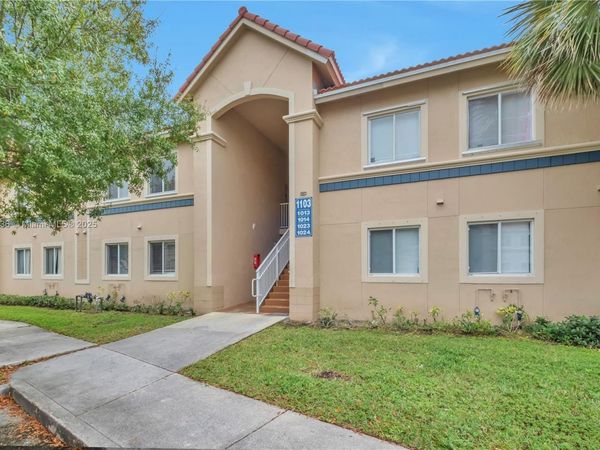 1103 Golden Lakes Blvd, Unit 1013, West Palm Beach, FL 33411