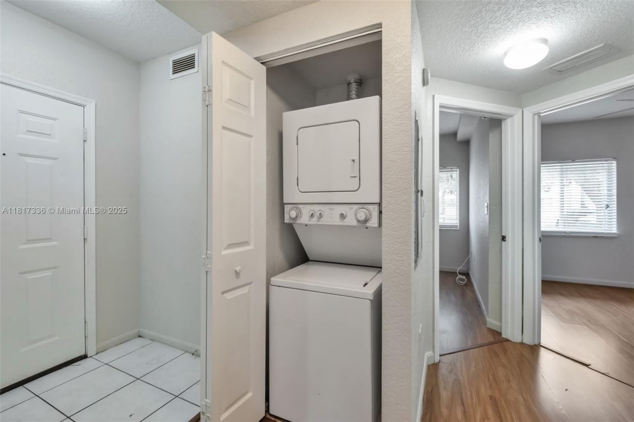 1103 Golden Lakes Blvd, Unit 1013, West Palm Beach, FL 33411 Photo