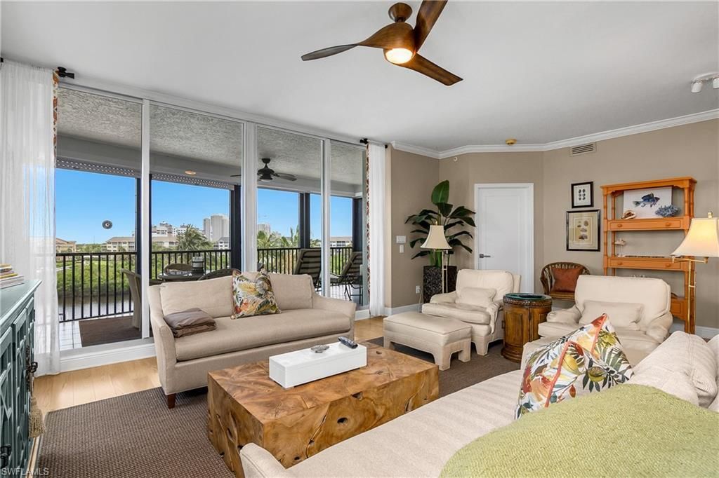 430 Cove Tower Dr, Unit 501, Naples, FL 34110 Photo