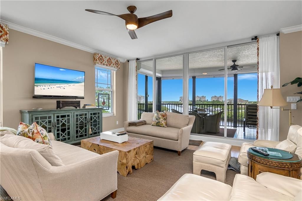 430 Cove Tower Dr, Unit 501, Naples, FL 34110 Photo