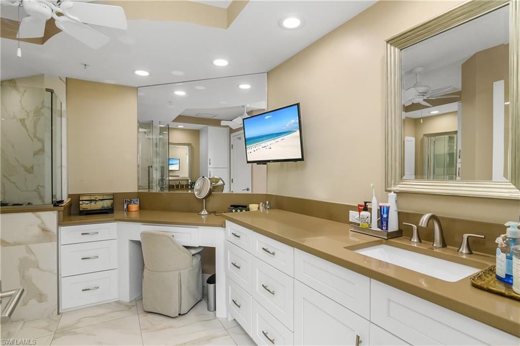 430 Cove Tower Dr, Unit 501, Naples, FL 34110 Photo