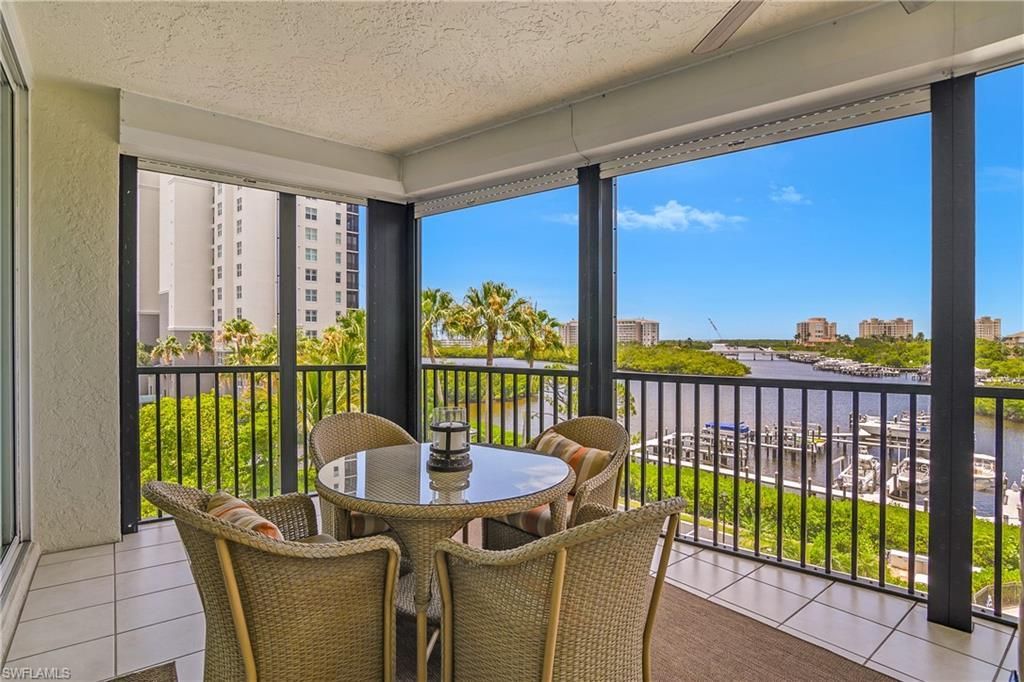 430 Cove Tower Dr, Unit 501, Naples, FL 34110 Photo