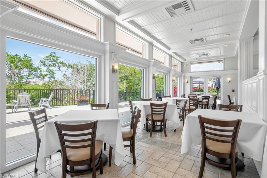 430 Cove Tower Dr, Unit 501, Naples, FL 34110 Photo