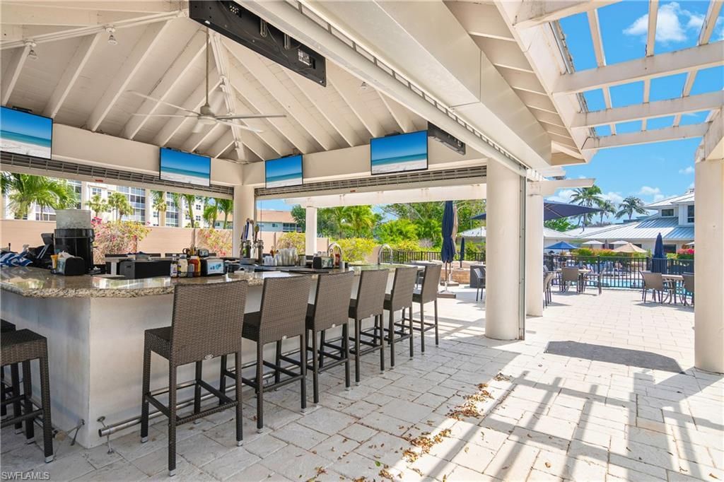 430 Cove Tower Dr, Unit 501, Naples, FL 34110 Photo