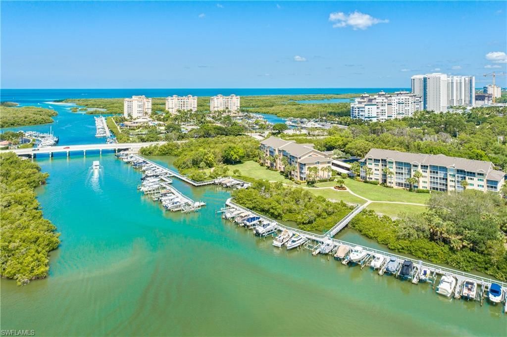 430 Cove Tower Dr, Unit 501, Naples, FL 34110 Photo