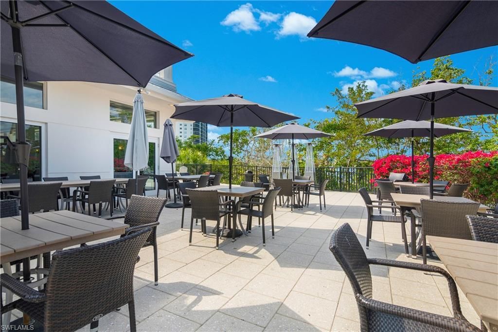 430 Cove Tower Dr, Unit 501, Naples, FL 34110 Photo