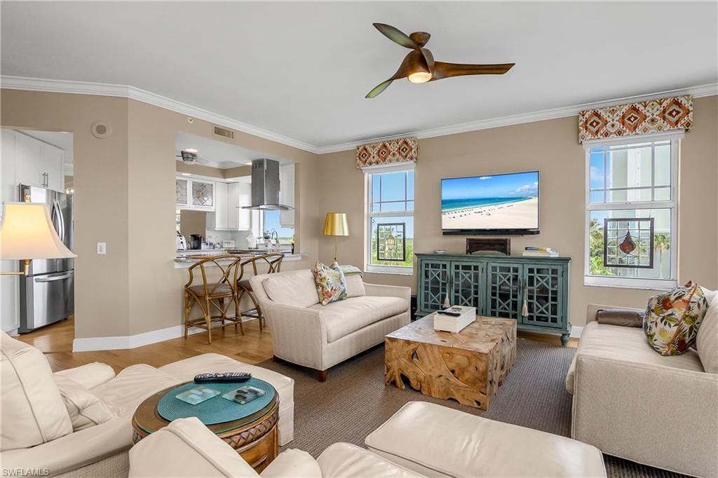 430 Cove Tower Dr, Unit 501, Naples, FL 34110 Photo