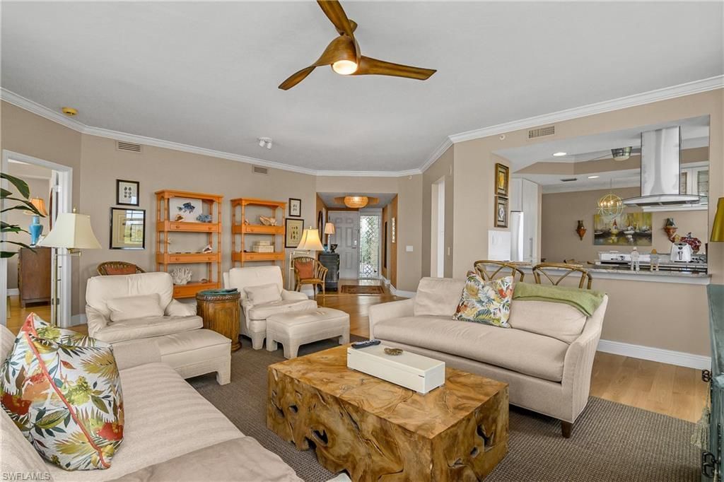 430 Cove Tower Dr, Unit 501, Naples, FL 34110 Photo