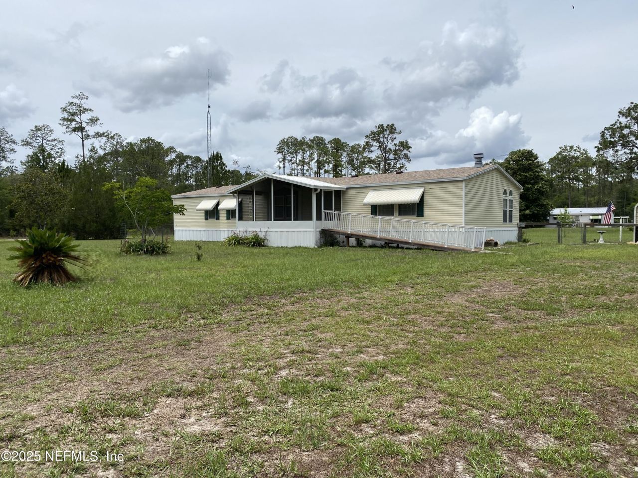 138 Pine Cone Drive, Georgetown, FL 32139 Photo