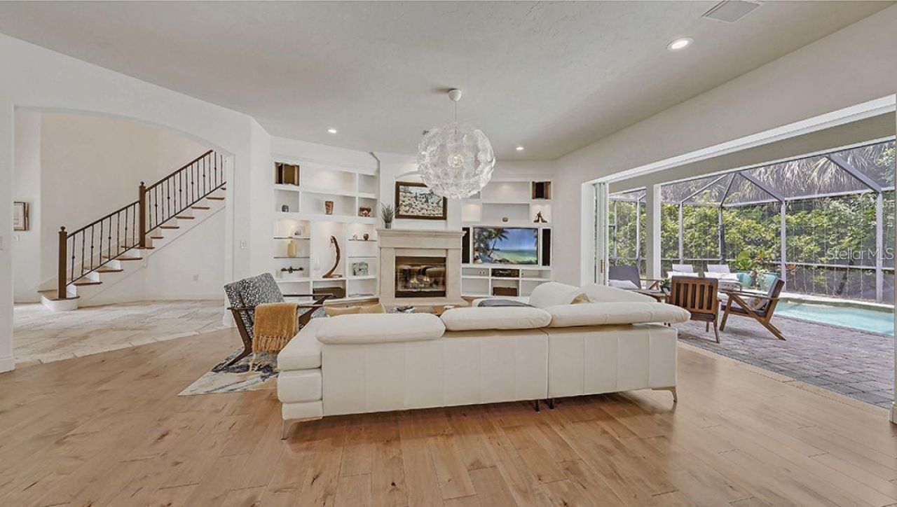 1725 Bonita Court, Sarasota, FL 34239 Photo